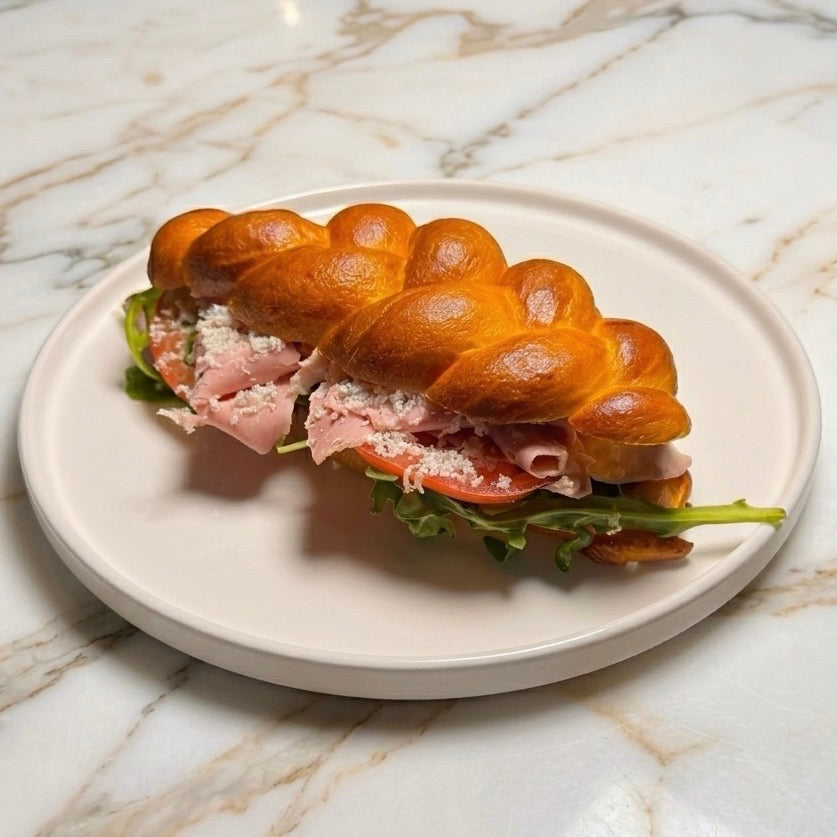 羅勒青醬法式火腿布里歐 Basil Pesto Jambon Parisienne Brioche