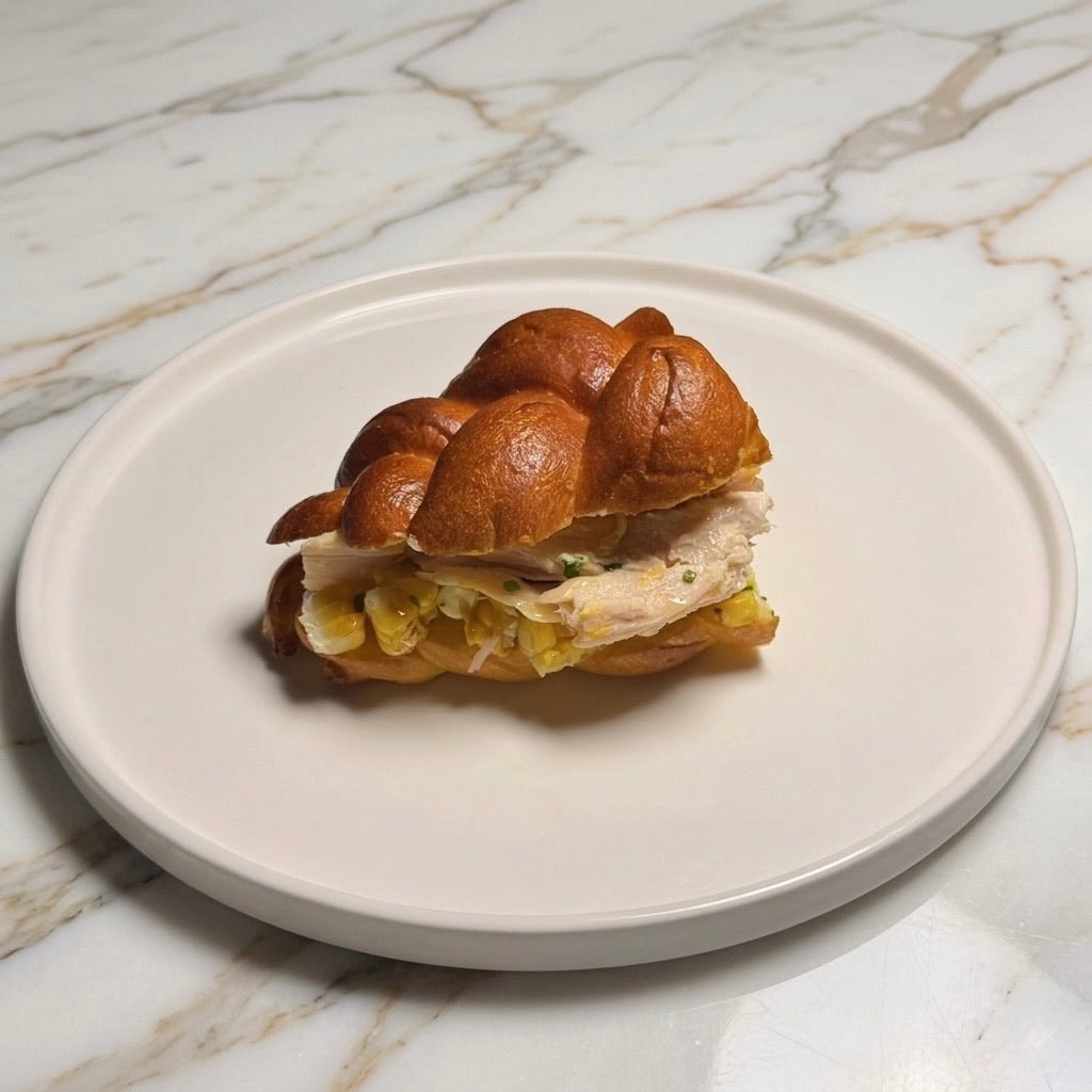 蜜芥炙燒粟米嫩雞布里歐 Honey Mustard Grilled Corn Chicken Brioche